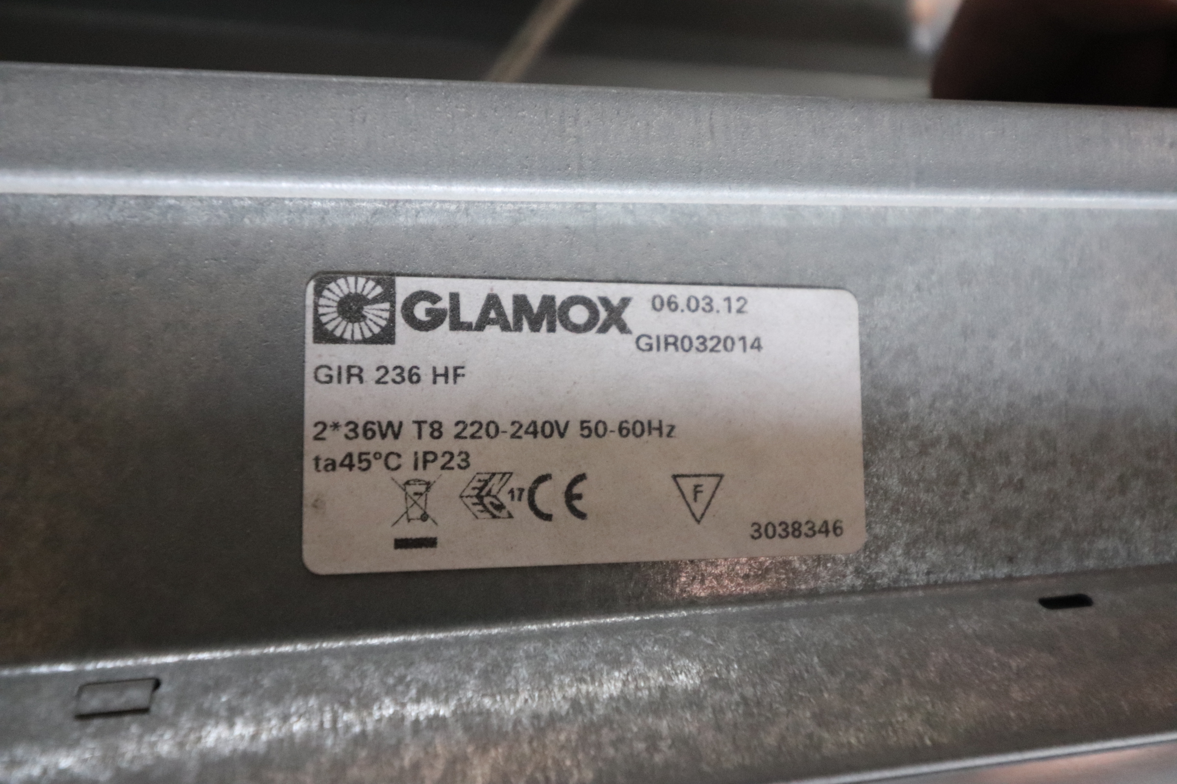 Glamox Lysstof armatur aluminium. - Unika